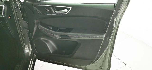 FORD S-Max usata, con Monitoraggio pressione pneumatici
