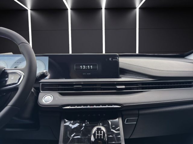 DR MOTOR DR5 usata, con Fari LED