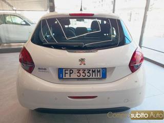 PEUGEOT 208 usata, con Autoradio