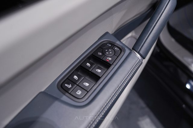 PORSCHE Cayenne usata, con Controllo automatico clima