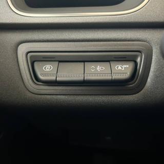 RENAULT Captur usata, con Autoradio digitale