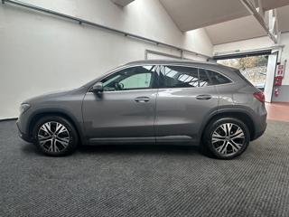 MERCEDES-BENZ GLA 180 usata, con Cerchi in lega