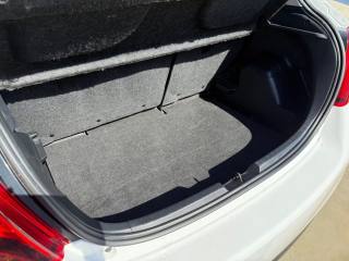 TOYOTA Yaris usata 20