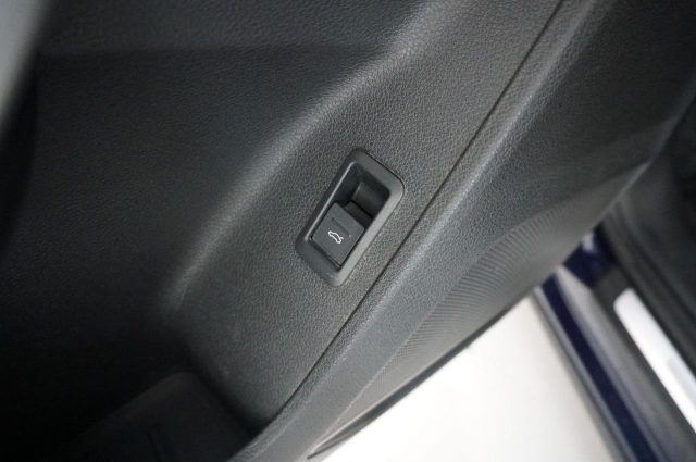 AUDI Q3 usata, con Airbag testa