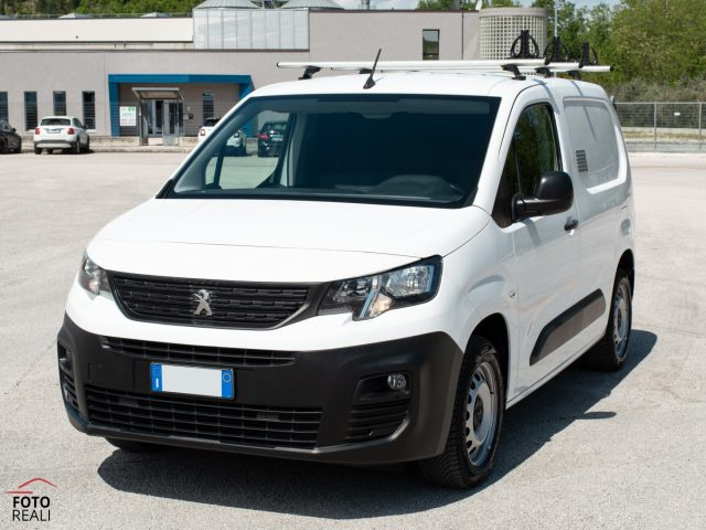 PEUGEOT Partner usata, con Alzacristalli elettrici