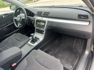 VOLKSWAGEN Passat usata, con Chiusura centralizzata