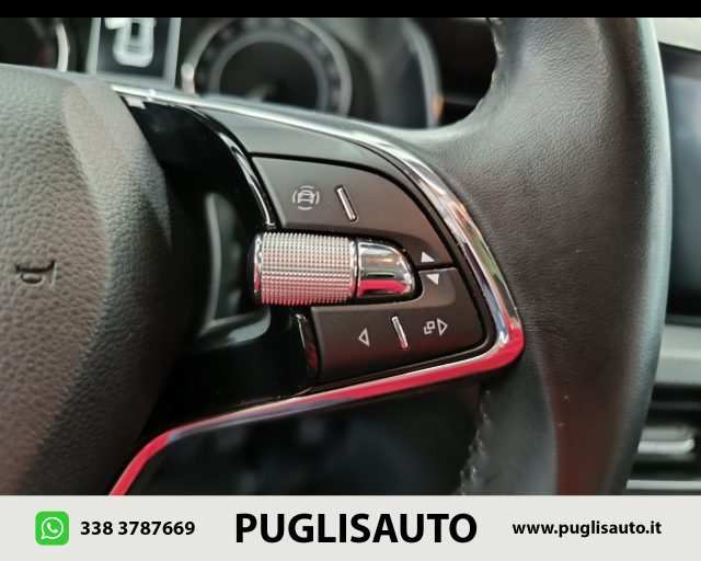 SKODA Kamiq usata, con Sedile posteriore sdoppiato