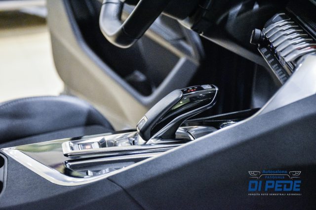 PEUGEOT 3008 usata, con Sistema di navigazione