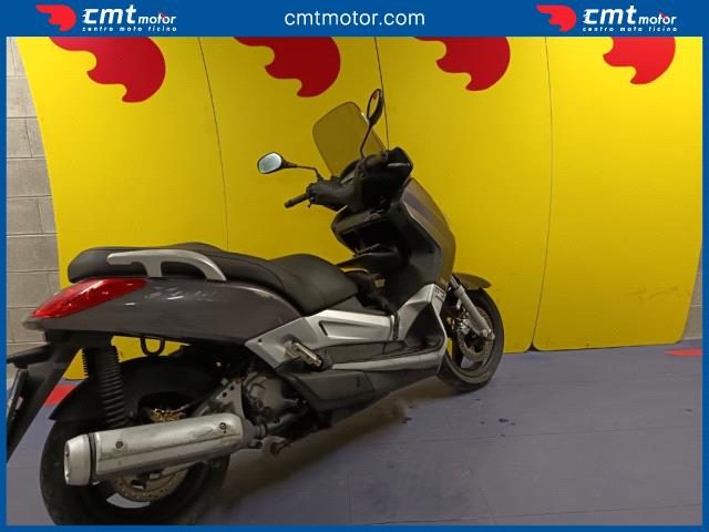 YAMAHA X-Max 250 usata 3