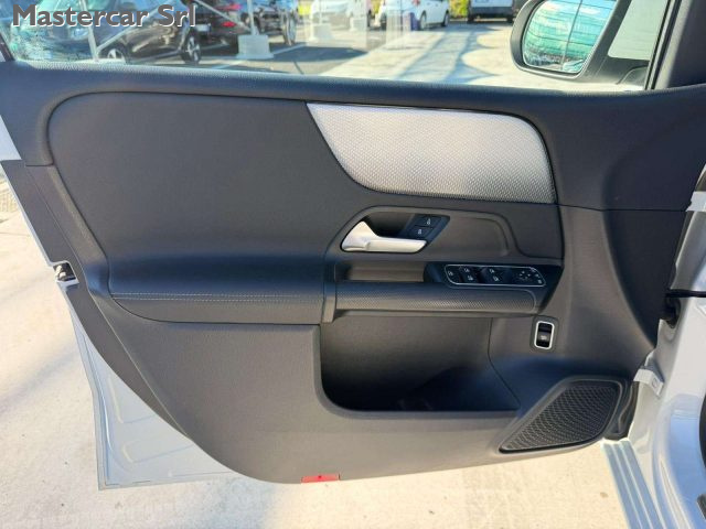 MERCEDES-BENZ B 180 usata, con Controllo trazione