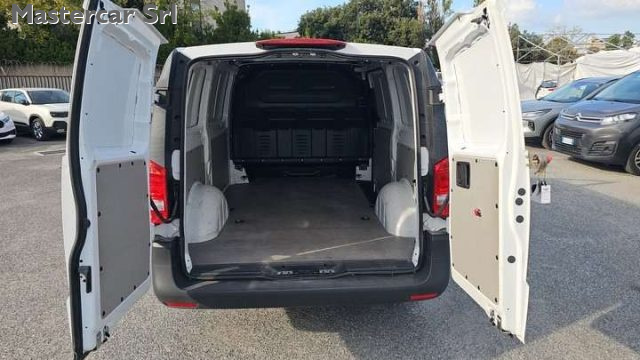 MERCEDES-BENZ Vito usata, con Alzacristalli elettrici