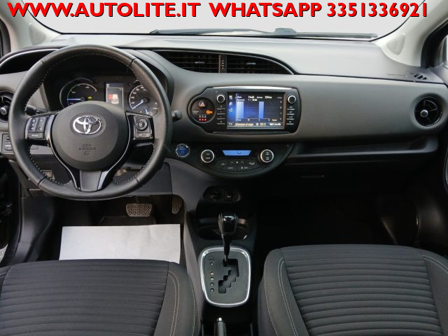 TOYOTA Yaris usata, con USB