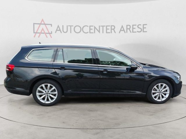 VOLKSWAGEN Passat Variant usata, con Autoradio
