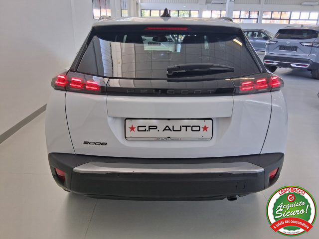 PEUGEOT 2008 usata, con Autoradio