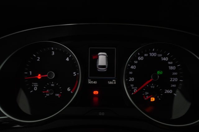 VOLKSWAGEN Passat usata 13