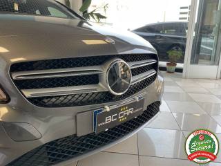 MERCEDES-BENZ A 180 usata, con Airbag testa