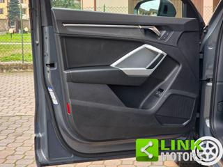 AUDI Q3 usata, con Sensori di parcheggio posteriori