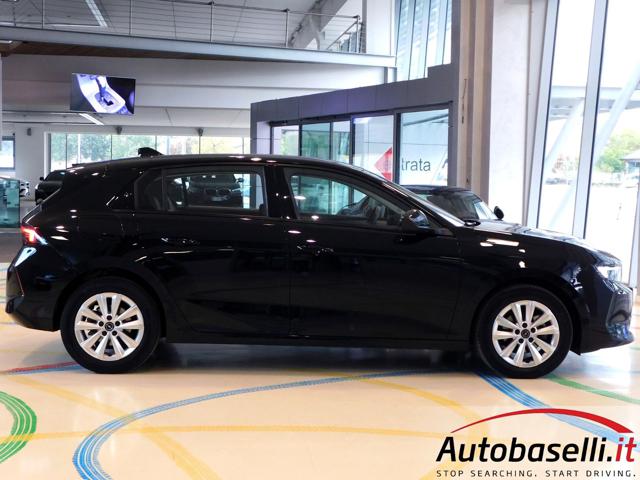 OPEL Astra usata, con Fari LED