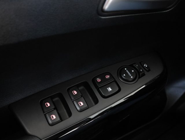 KIA Picanto usata, con Autoradio digitale