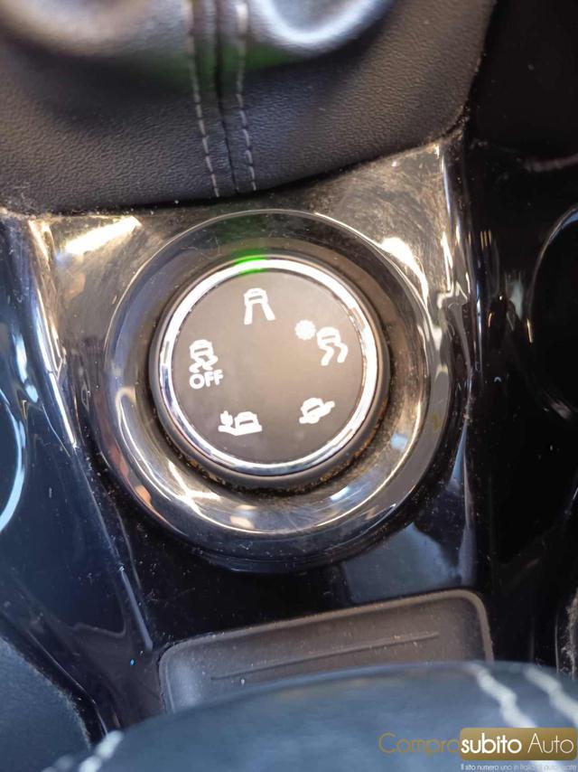 PEUGEOT 2008 usata, con Airbag testa
