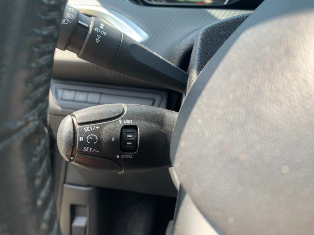 PEUGEOT 2008 usata, con Volante in pelle