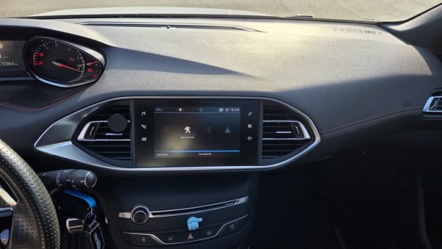 PEUGEOT 308 usata, con Sensori di parcheggio posteriori