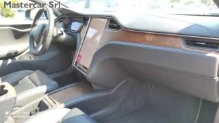 TESLA Model S usata 10