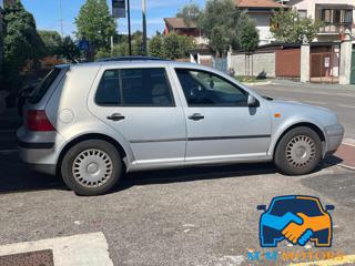 VOLKSWAGEN Golf usata, con Airbag Passeggero