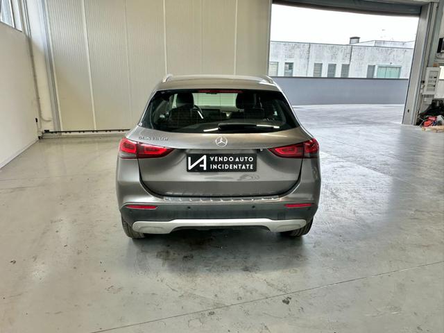 MERCEDES-BENZ GLA 180 usata, con Autoradio