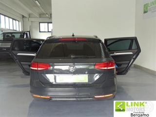 VOLKSWAGEN Passat Variant usata, con Sedile posteriore sdoppiato