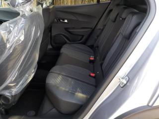 PEUGEOT 2008 usata, con Sistema di navigazione
