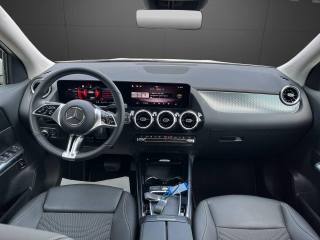 MERCEDES-BENZ GLA 180 usata, con Filtro antiparticolato