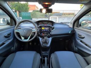 LANCIA Ypsilon usata, con ESP