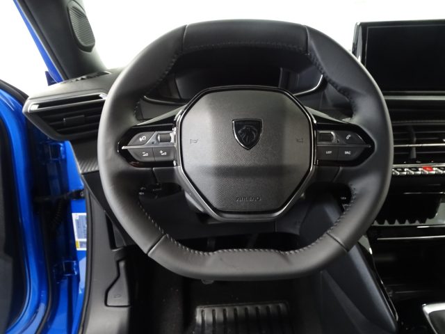 PEUGEOT 2008 usata, con Volante multifunzione
