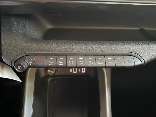 JEEP Avenger usata, con Isofix
