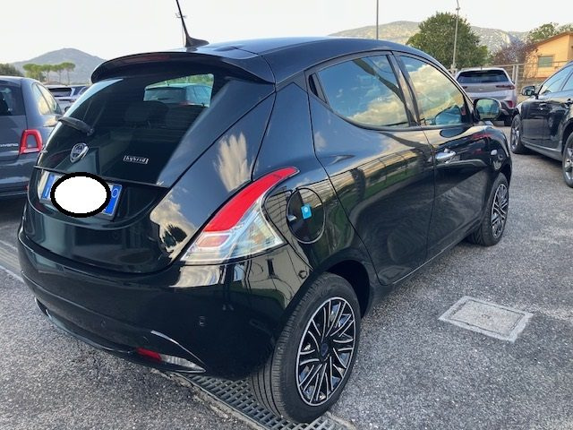 LANCIA Ypsilon usata, con Autoradio
