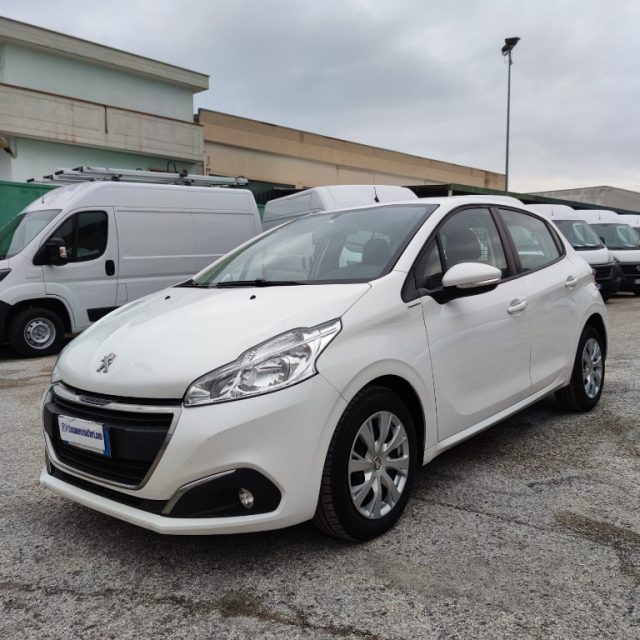 PEUGEOT 208 usata, con Fendinebbia