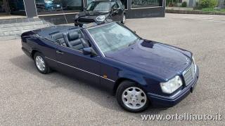 MERCEDES-BENZ E 200 usata 34