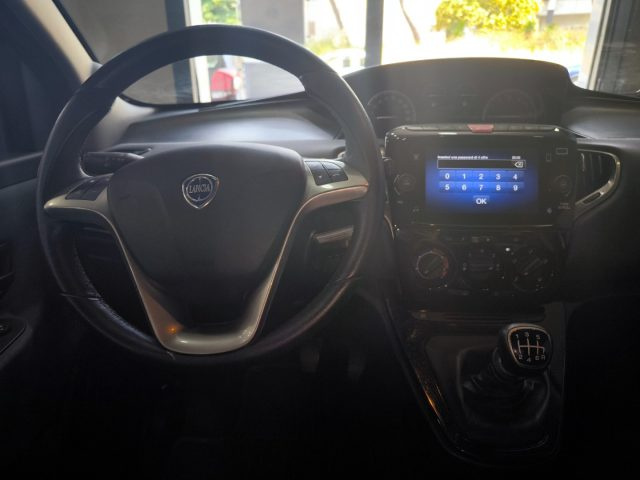 LANCIA Ypsilon usata, con Autoradio digitale