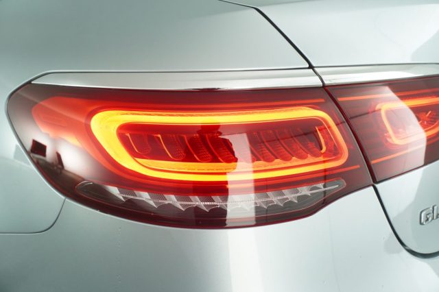 MERCEDES-BENZ GLC 220 usata 16