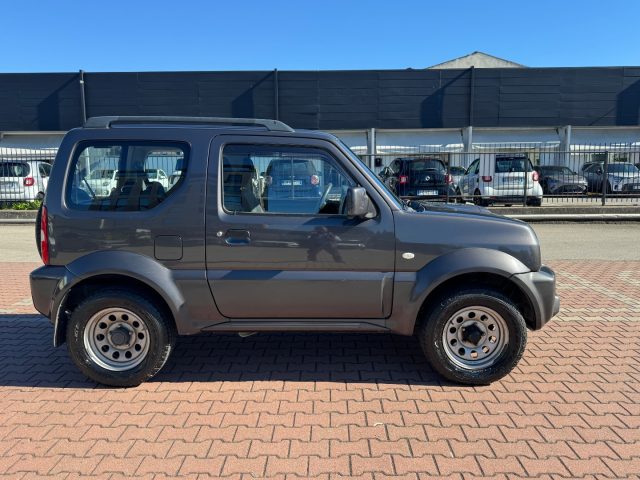 SUZUKI Jimny usata, con Autoradio