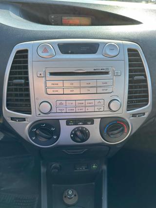 HYUNDAI i20 usata 15