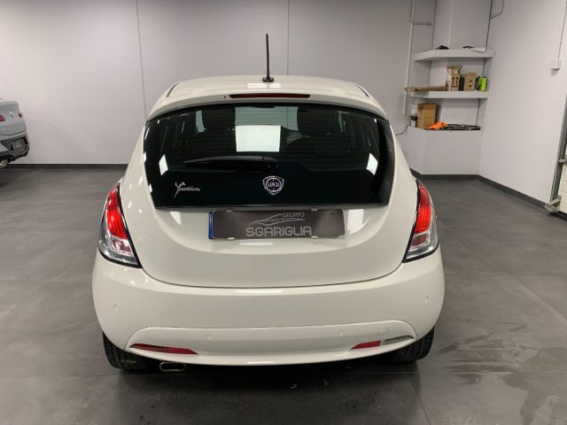 LANCIA Ypsilon usata, con Autoradio