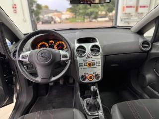 OPEL Corsa usata, con Servosterzo