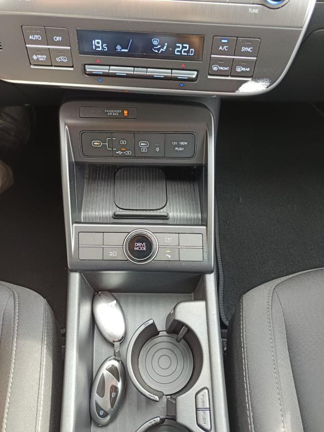 HYUNDAI Kona usata, con Volante in pelle