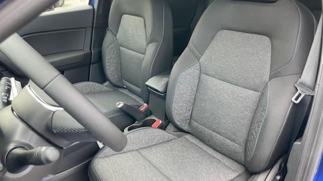RENAULT Captur usata, con Autoradio