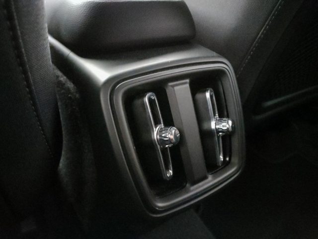 VOLVO XC40 usata, con USB