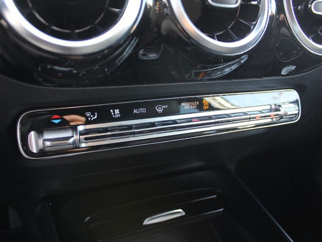MERCEDES-BENZ B 180 usata, con Sensori di parcheggio anteriori