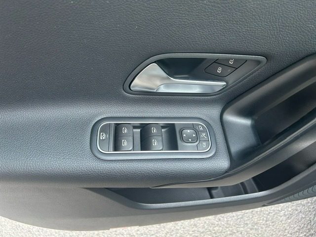 MERCEDES-BENZ A 180 usata, con Sedile posteriore sdoppiato