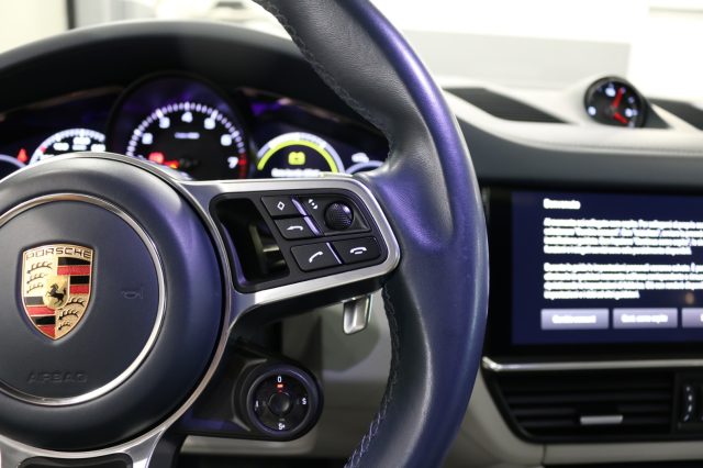 PORSCHE Cayenne usata, con Telecamera per parcheggio assistito